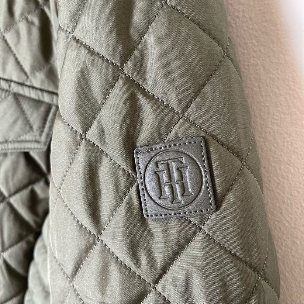 Tommy Hilfiger | Olive Green Stand Collar Puffer Jacket | XL - Picture 11 of 14